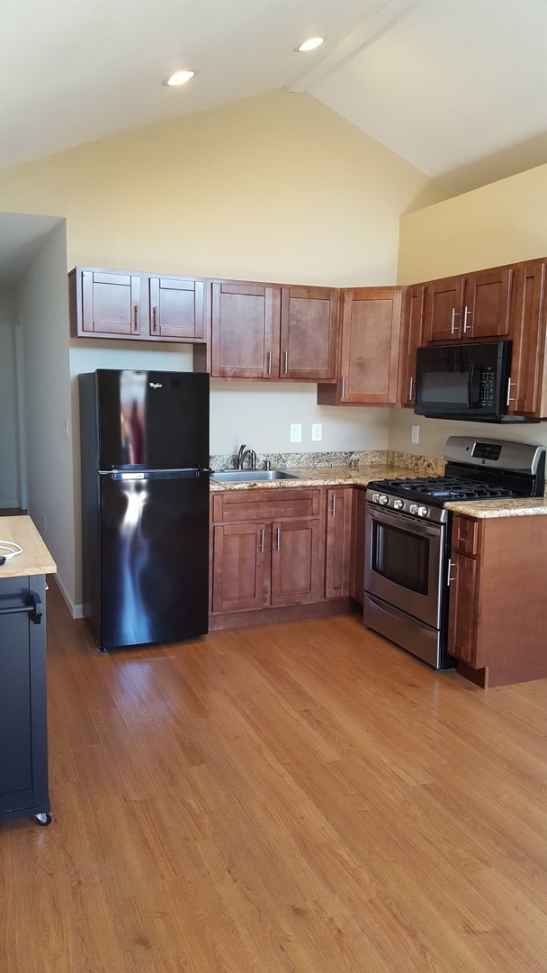 Primary Photo - Serene 1 BR/1BA Detached ADU near Dublin's...