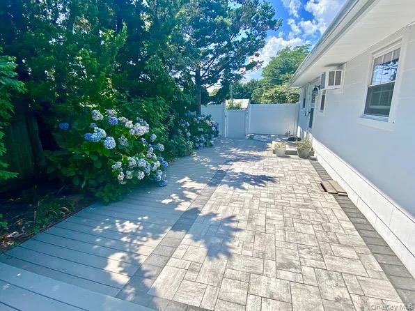 Building Photo - 16 Osceola Ln