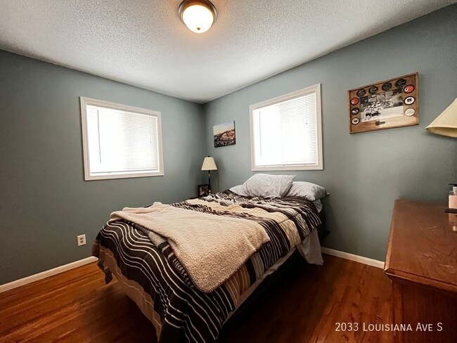 Building Photo - 3 Bed 1 Bath with Garage Near West End! De...