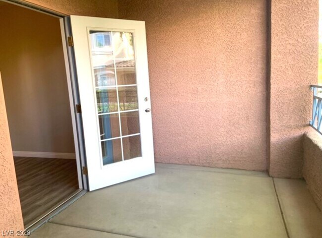 Building Photo - 352 Pine Haven St