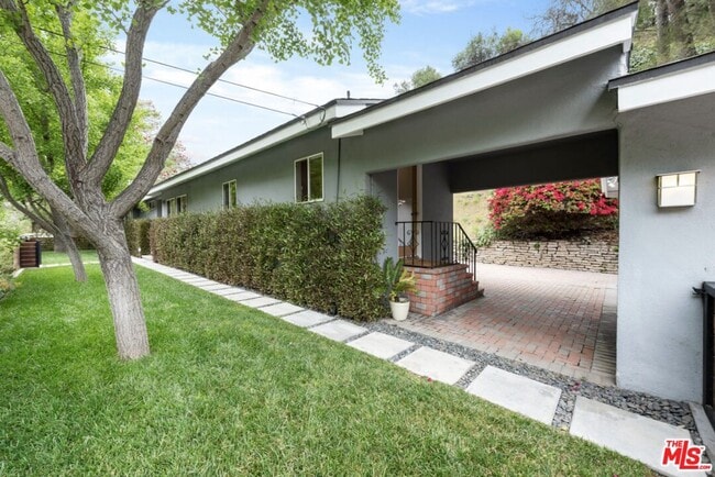 Building Photo - 3520 Mandeville Canyon Rd