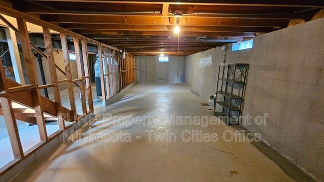 Building Photo - 1617 Flag Ave N
