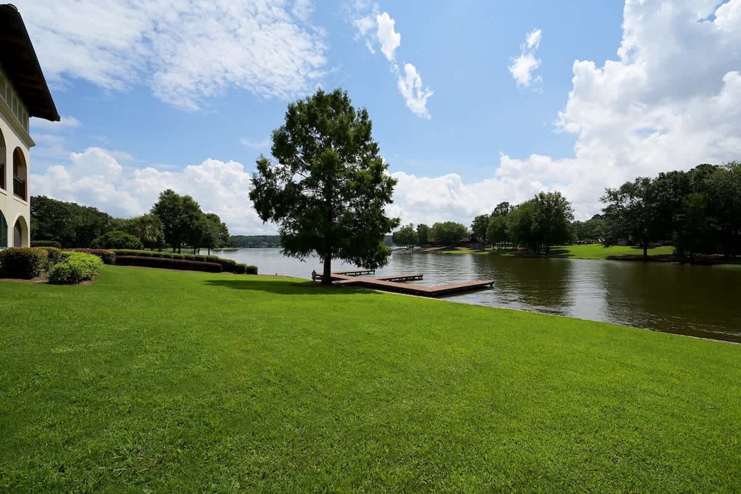 Building Photo - 473 Cuscowilla Dr