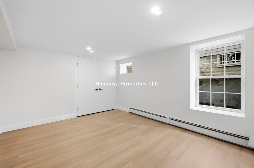 Building Photo - 111 Hillsdale Rd
