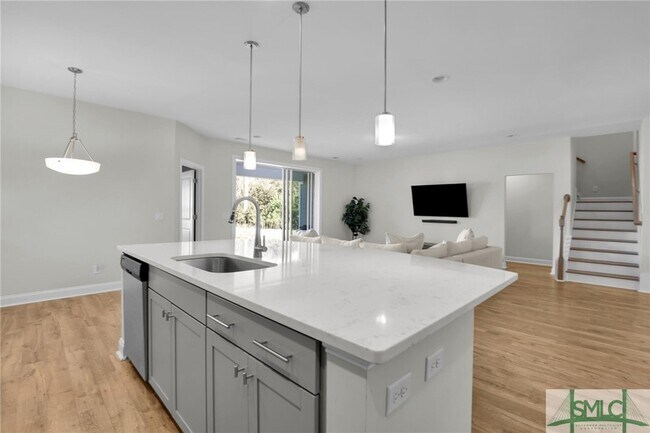 Building Photo - 145 Nettleton Ln