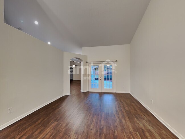 Building Photo - 2006 Ruby Red Blvd