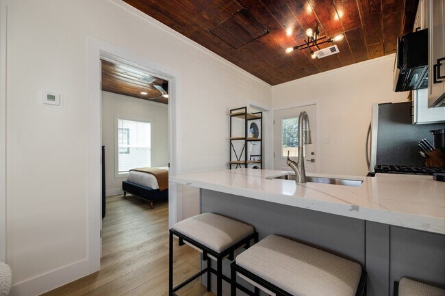 Building Photo - 1214 53rd St