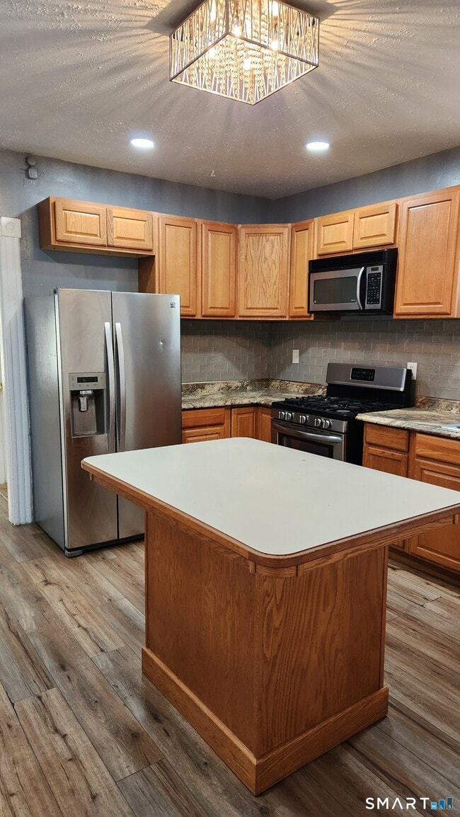 Building Photo - 22 King St