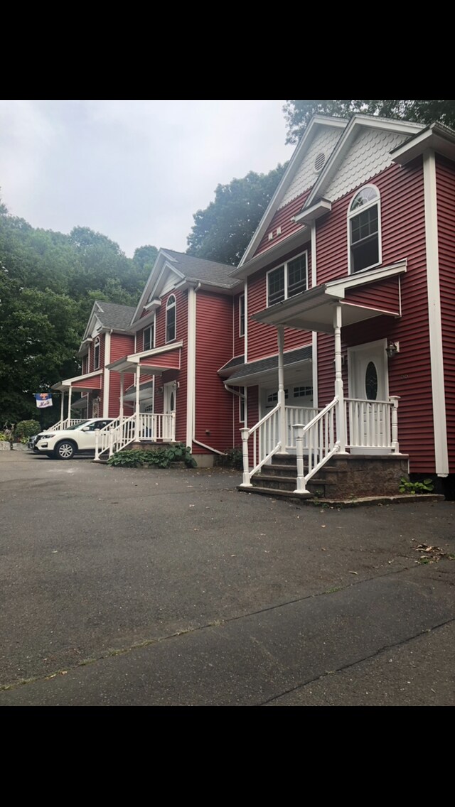 Primary Photo - 55 Middle Ave