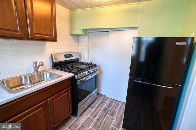 Building Photo - 2818 Iverson St