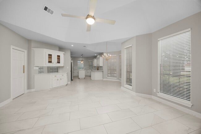 Building Photo - 4747 Lake Village Dr