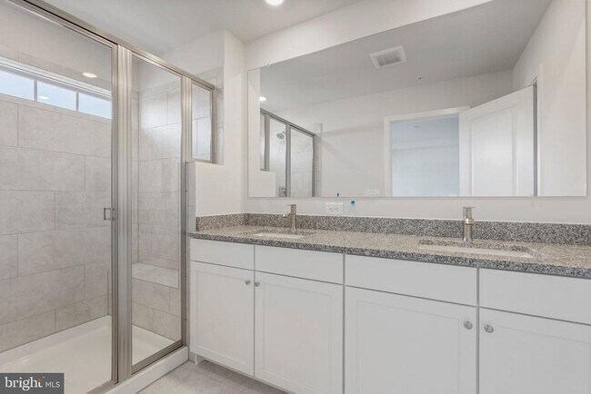 Building Photo - 1830 Parham Wy