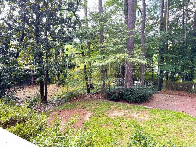 Building Photo - 5338 Roberts Dr