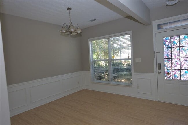 Building Photo - 483 Marsh Lake Rd SE