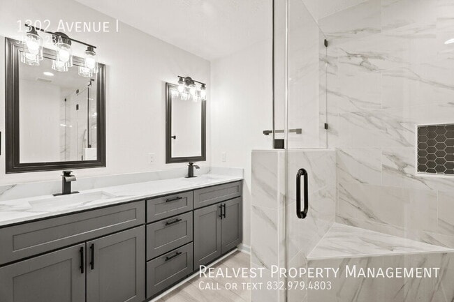 Building Photo - 1302 Avenue I