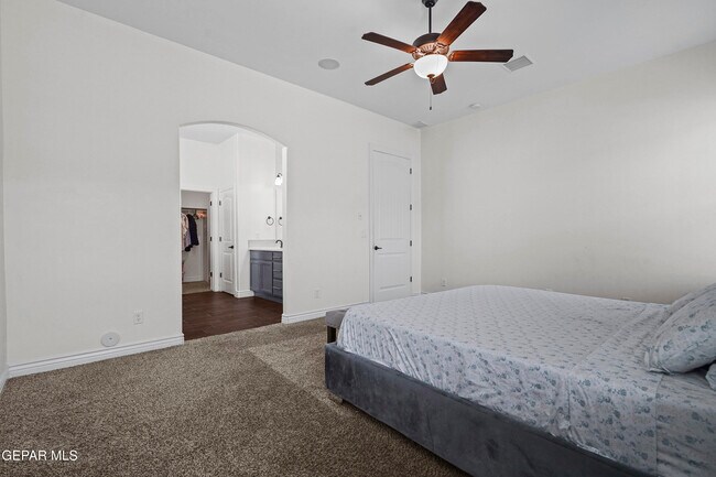 Building Photo - 7376 Cimarron Gap Dr
