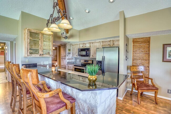 Building Photo - 1406 Broken Hills Dr