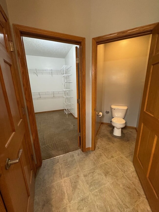 Building Photo - Two Bed, Two Bath, Two Car Garage Condo in...
