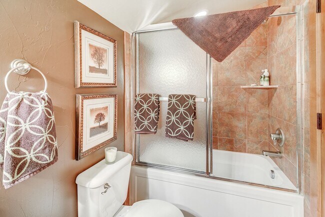 Building Photo - Downtown Frisco! Tons of space, amazing lo...