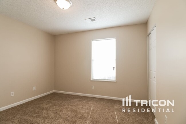 Building Photo - 207 Denby Cir