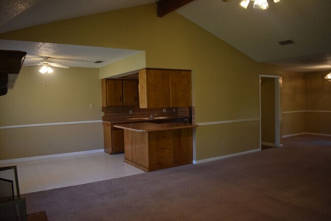 Building Photo - 3 Bedroom in Copperas Cove Established Neighborhood!