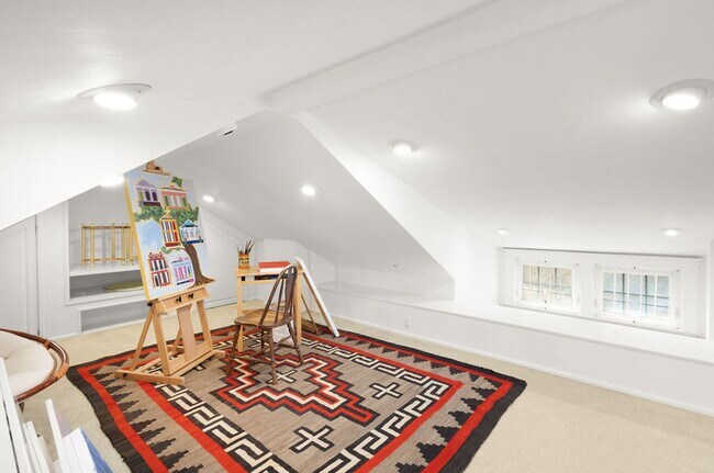 Building Photo - 3 Bed 2.5 Bath Home for Rent in Norfolk!