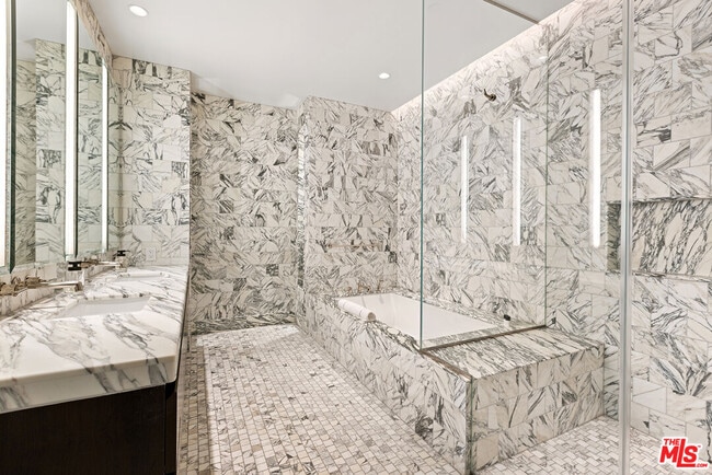 Building Photo - 8420 Sunset Blvd