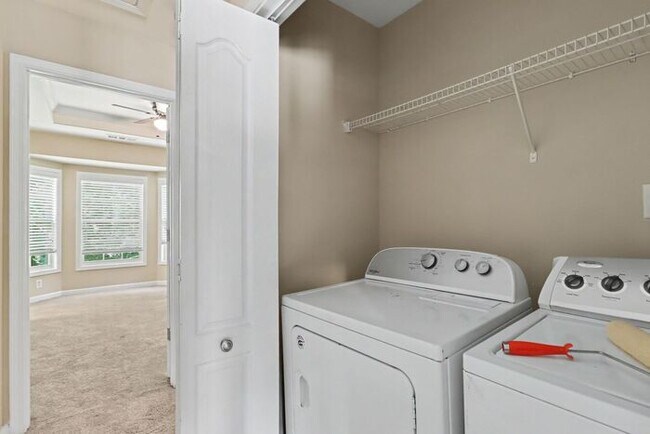 Building Photo - Exceptional 2BR/2.5BA End Unit Townhome in College Park!