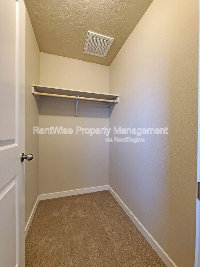 Building Photo - 7692 S Sea Breeze Way