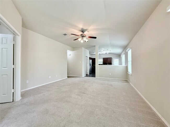 Building Photo - 314 Comal Run