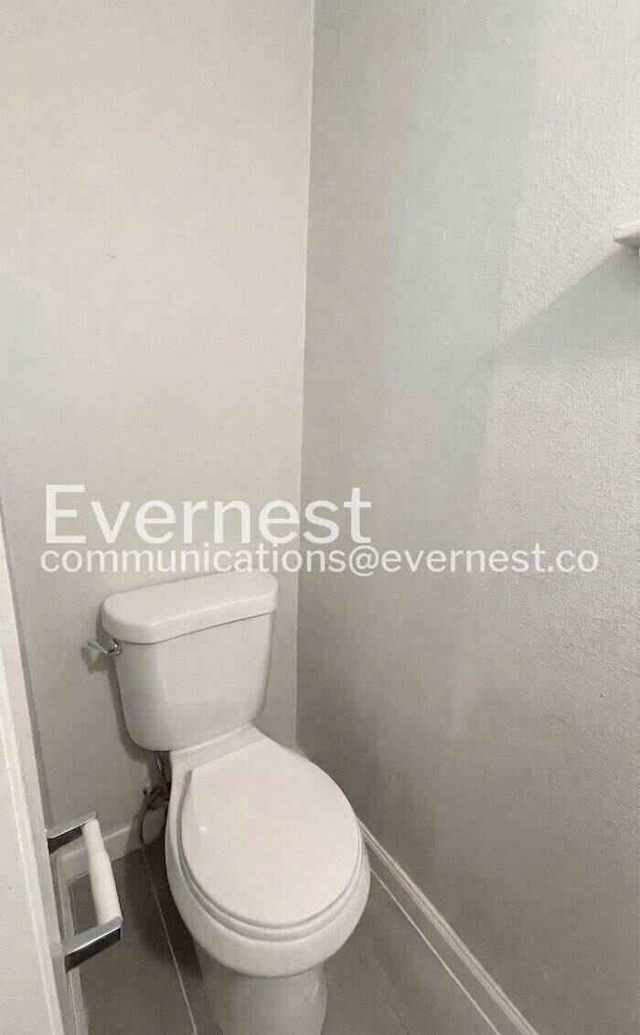 Building Photo - 16311 Paso Hondo Dr