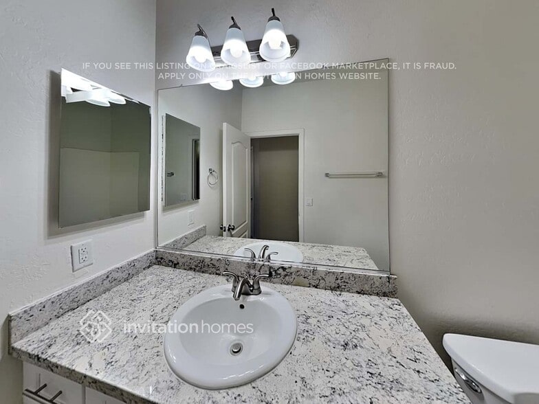 Building Photo - 12552 W Estero Ln