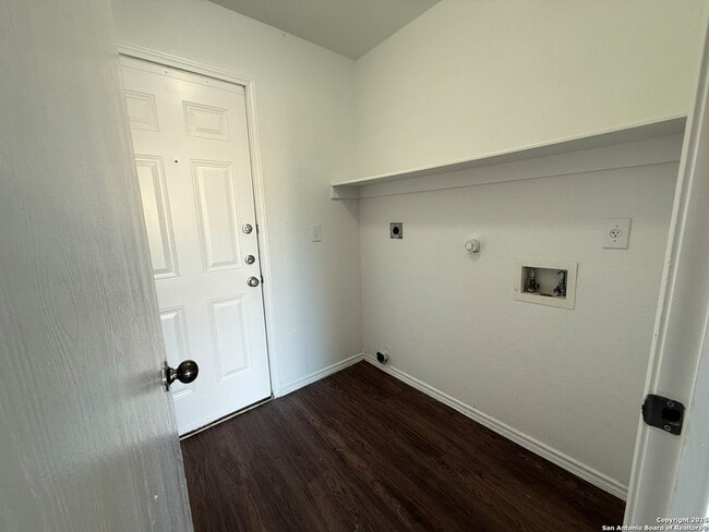 Building Photo - 7712 Copper Hollow