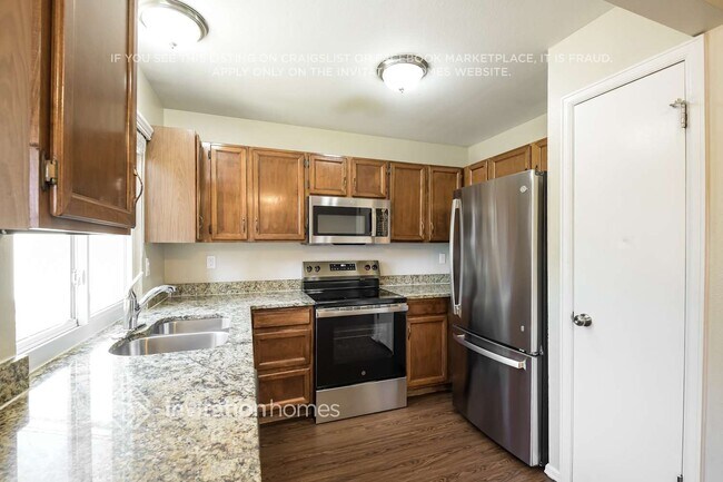 Building Photo - 11242 W 102nd Dr