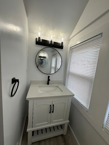 Building Photo - 52 Owendale Ave