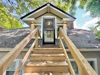 Building Photo - 638 W Front St