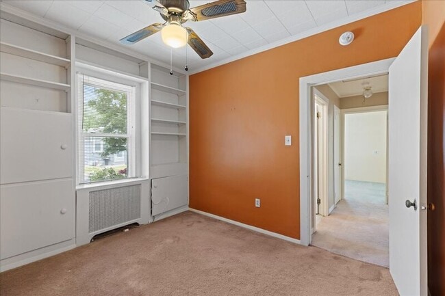 Building Photo - 309 S River Walk