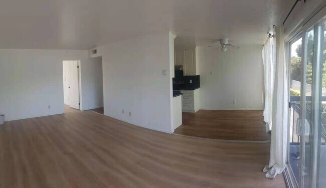 Building Photo - 181 Del Medio Ave