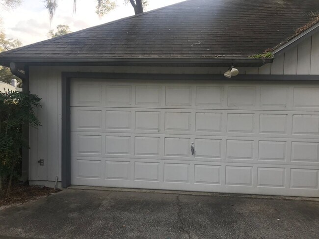 Building Photo - Beautifully Renovated Home in The Reserve!