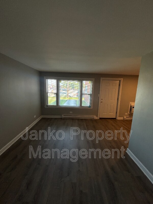 Building Photo - 2109 W 119th St