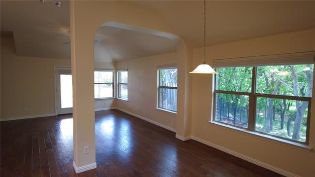 Building Photo - 300 Dorset Ct