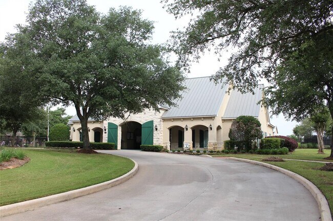 Building Photo - 19227 Countryhills Ct
