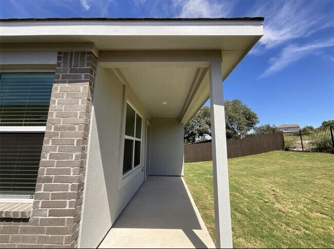 Building Photo - 2409 Four Waters Lp