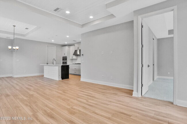 Building Photo - 351 Millenia Dr