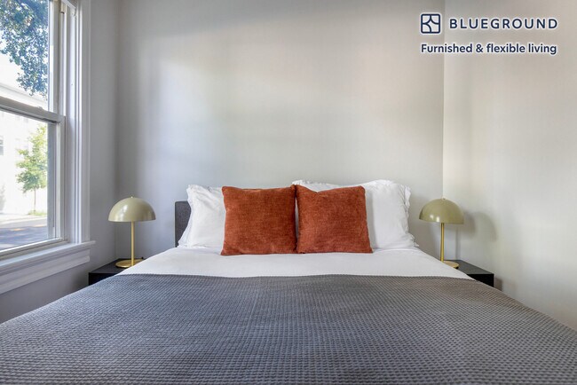 Building Photo - 88 Hampshire St