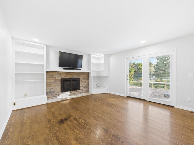 Building Photo - 6213 S Galena Way