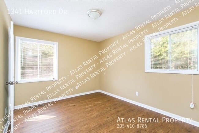 Building Photo - 1341 Hartford Dr