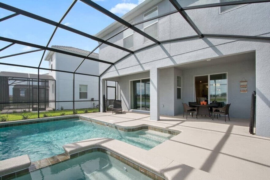 Building Photo - 4793 Kings Castle Cir