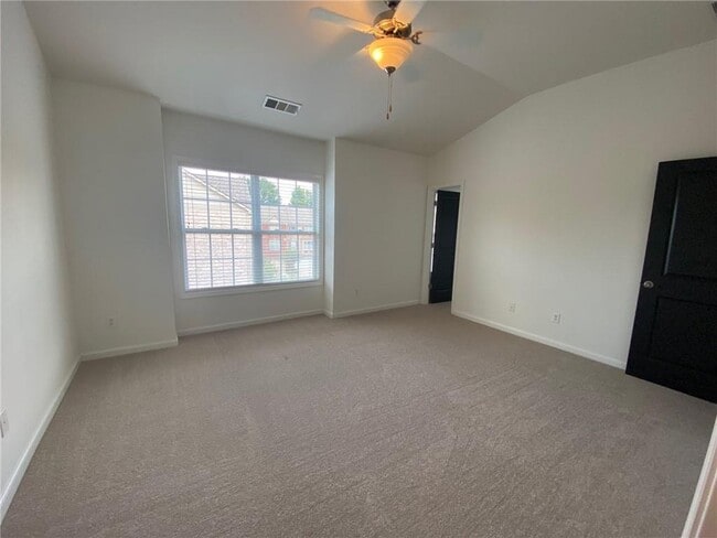 Building Photo - 3231 Greenwood Oak Dr