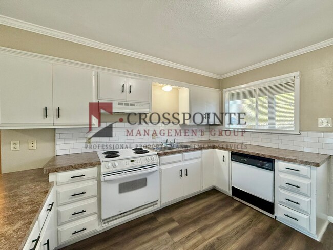 Building Photo - 11488 TX-248 Spur